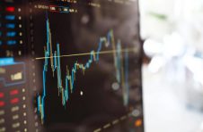 工信部：到2023年底数据中心机架规模年均增速约20%