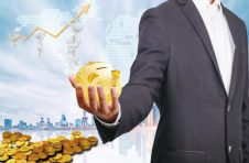银保监会：保险保障功能充分发挥 前10月赔付1.27万亿元