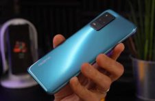 Realme 8 5G智能手机取消包装