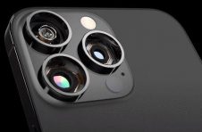 苹果iPhone13 Pro Max后置镜头模组有机身一半宽？